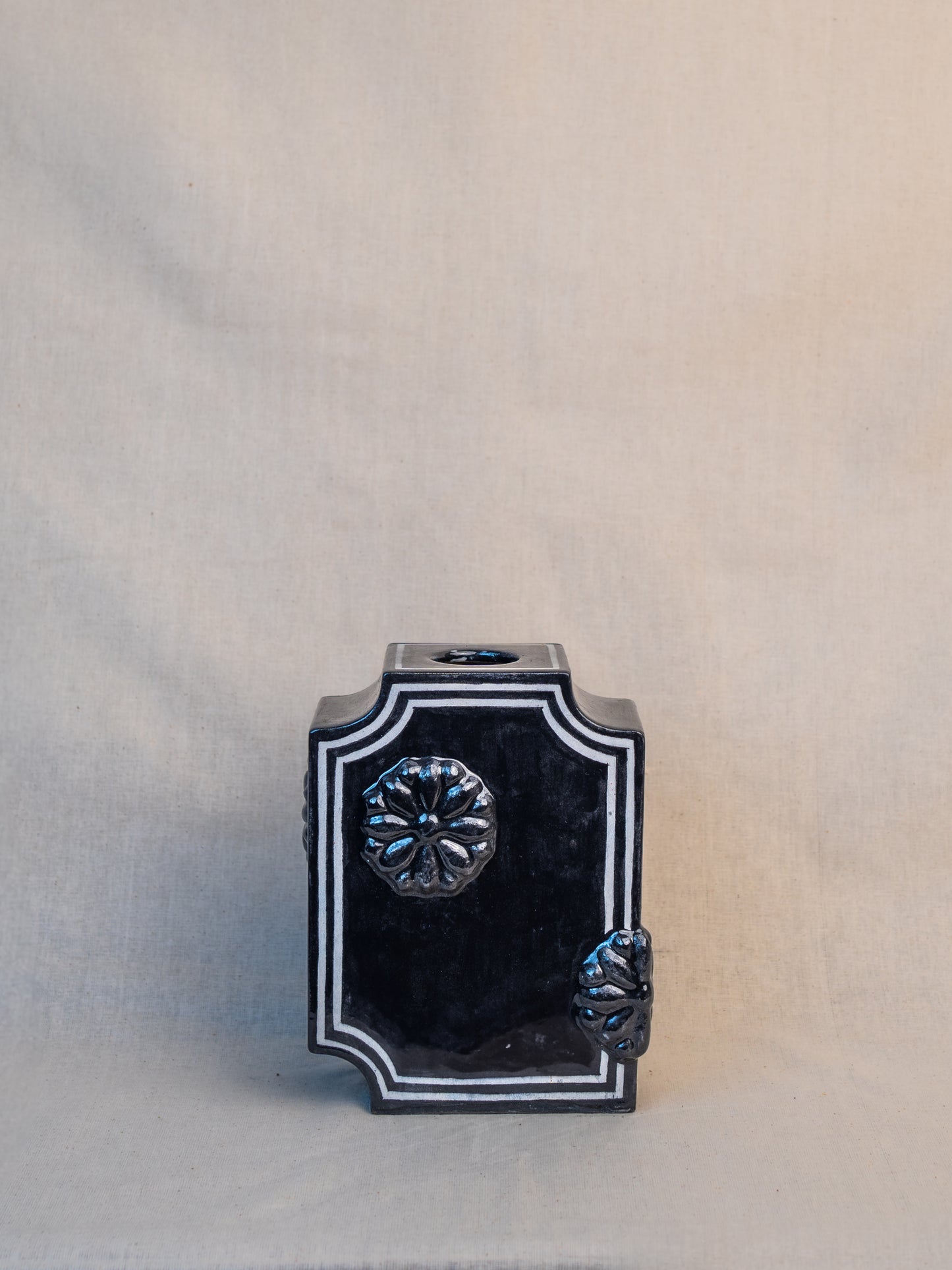 Majid | Black