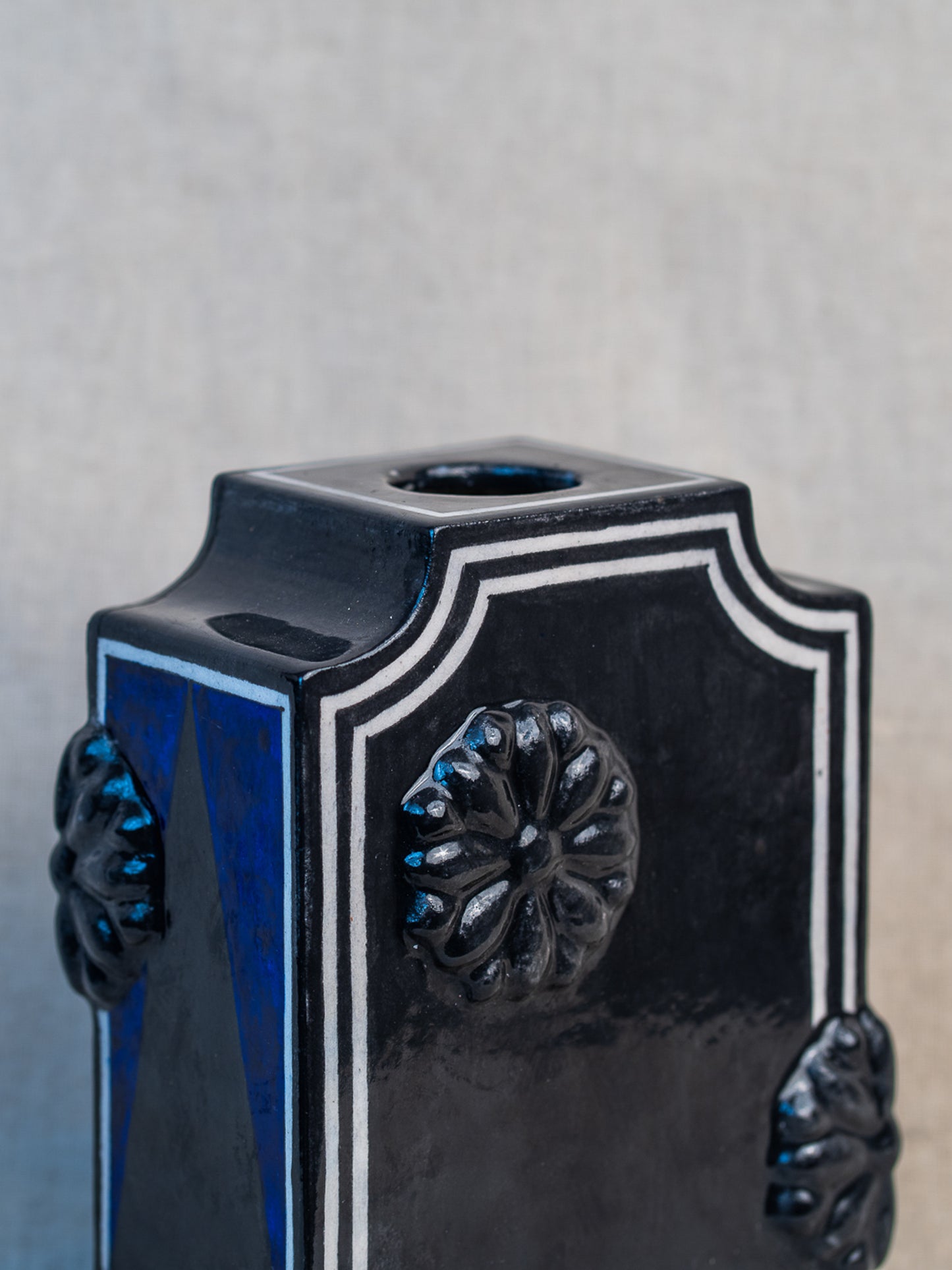 Majid | Black